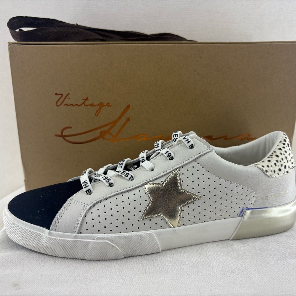 Vintage Havana Mag White Leather Sneaker with Silver Star  Black Toe size 11 NIB